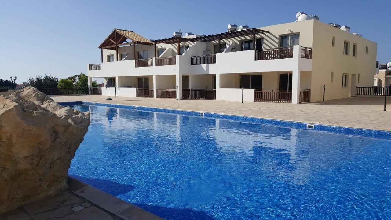 C5 VANESSA POOLSIDE APARTMENT PEYIA - Peyia, Cyprus